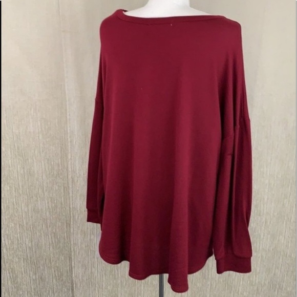 NEW! MOA MOA Woman Cut Neck Stretchy Knit Top Red - Picture 6 of 6